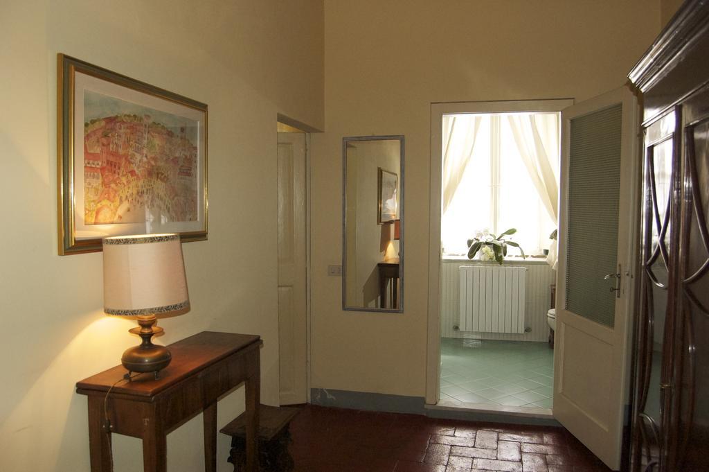 לוקה Palazzo Tucci Apartments חדר תמונה