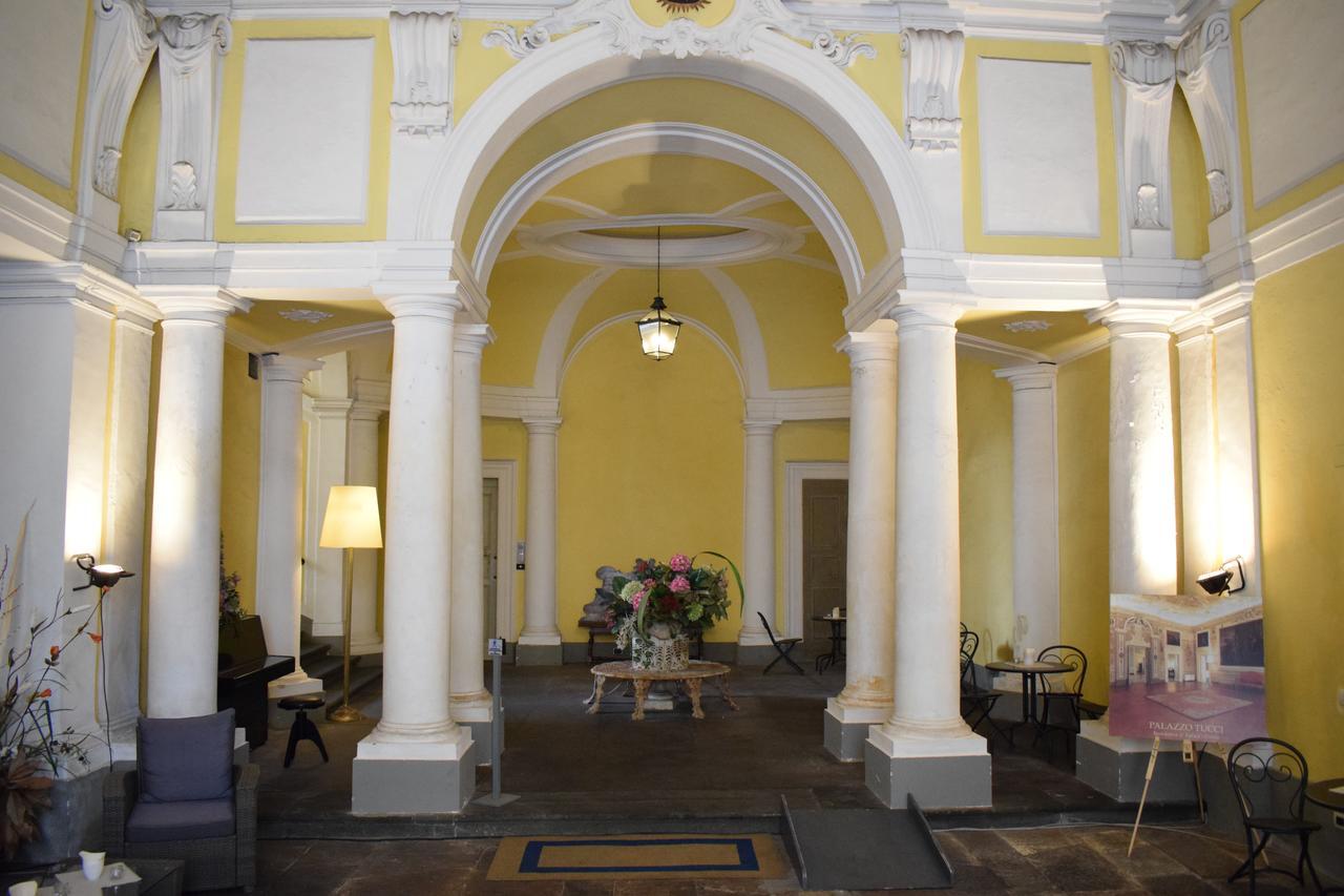 לוקה Palazzo Tucci Apartments מראה חיצוני תמונה
