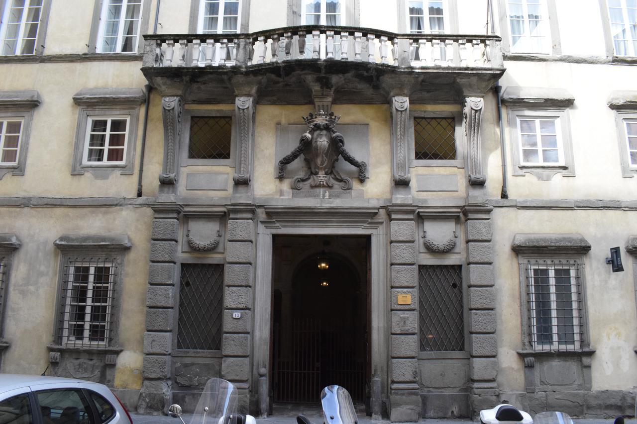 לוקה Palazzo Tucci Apartments מראה חיצוני תמונה